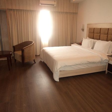 Rr Inn Palayankottai Exterior foto