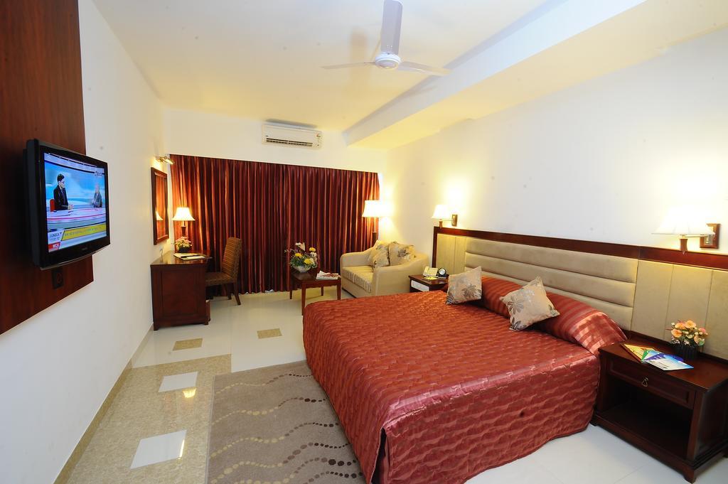 Rr Inn Palayankottai Habitación foto